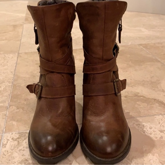 Steve Madden Raleighh Cognac Heeled Boot - Picture 4 of 8